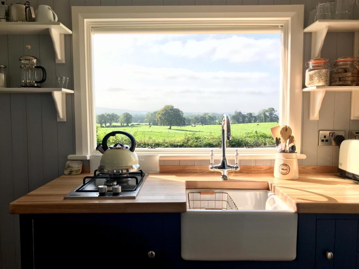 Sheelin Huts Blue, Hot-Tub Available From 1St April Until 1St November Villa Cavan Exterior foto
